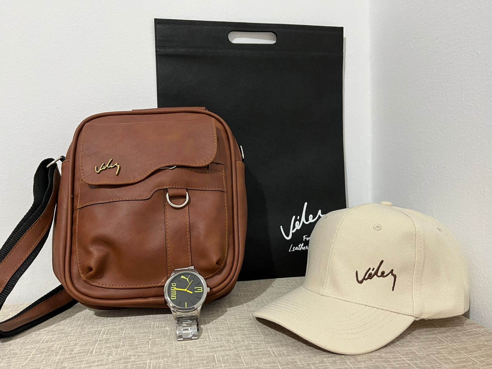 Trio bolso 26 cm GORRA + RELOJ + bolsa